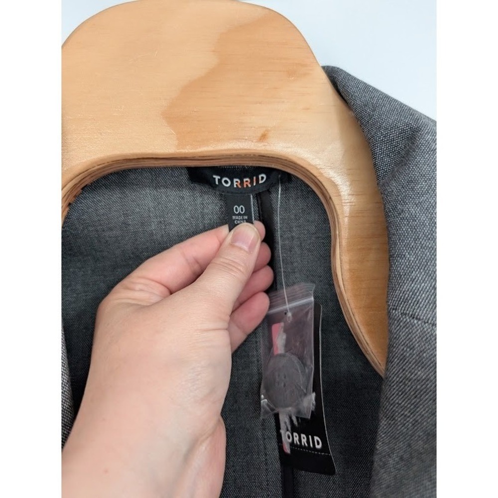 Torrid Studio Luxe Longline Blazer Jacket Gray Career Stretch Women 00 NWT - Picture 4 of 7
